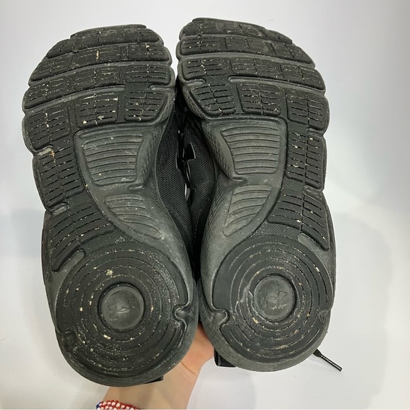 Under Armour charged assert sneakers all black size 9 - Picture 6 of 8